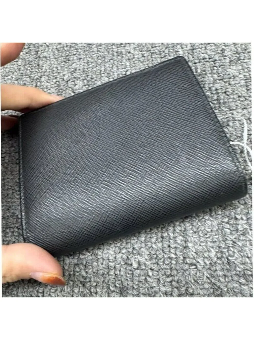 PRADA Black Saffiano Leather Bifold Wallet 175-013025